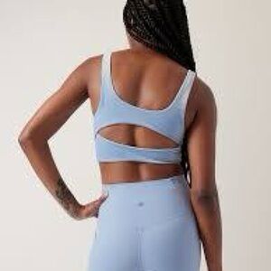 NWT Athleta Rib Cut Out Crop Top